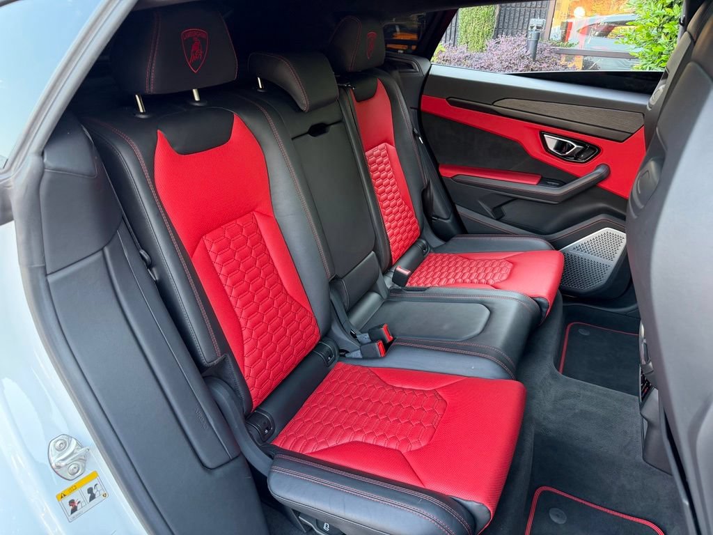 Used 2021 Lamborghini Urus AWD/4WD image 40