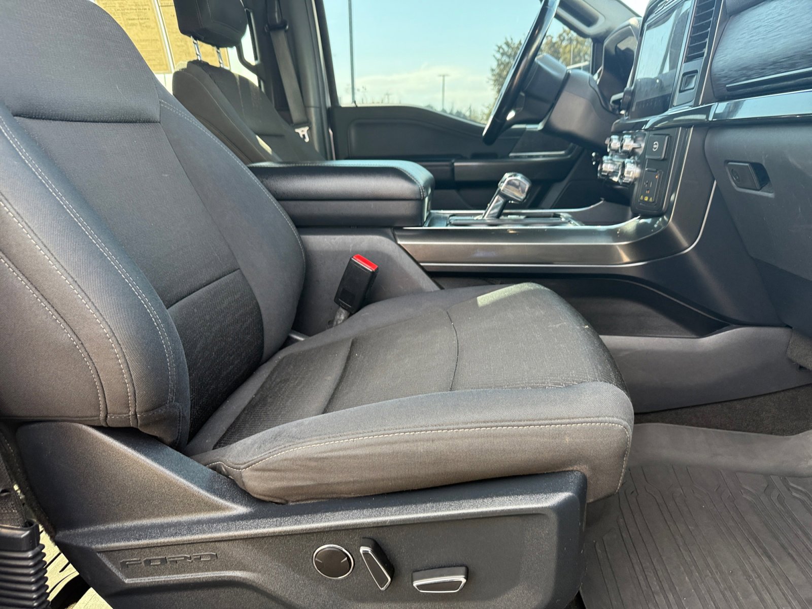 Used 2021 Ford F150 XLT w/ Equipment Group 302A High image 25