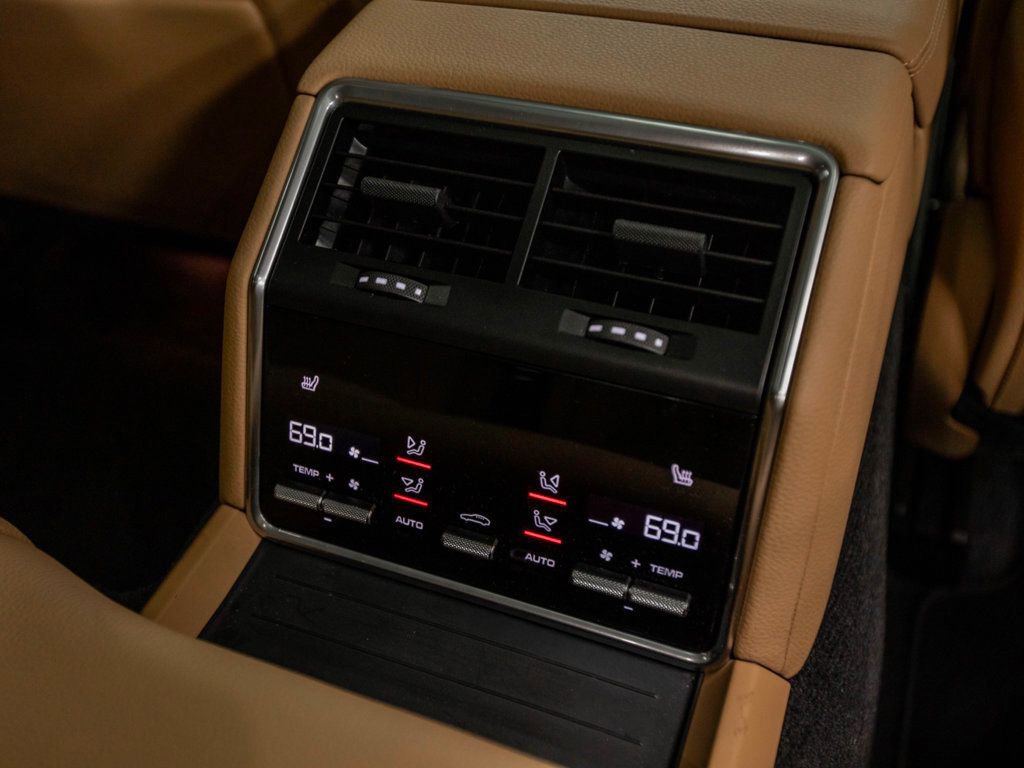 Used 2023 Porsche Panamera image 33