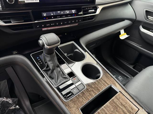 New 2026 Toyota Sienna Limited AWD/4WD image 18