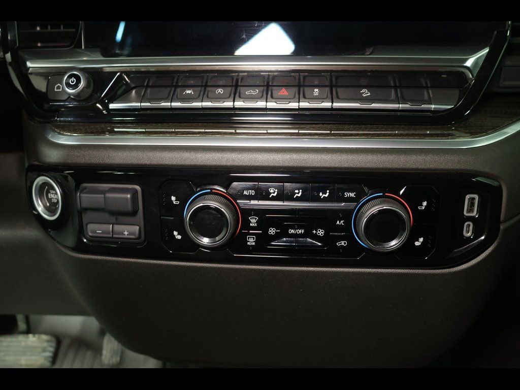 Used 2022 Chevrolet Silverado 1500 LT w/ Z71 Off-Road Package image 20