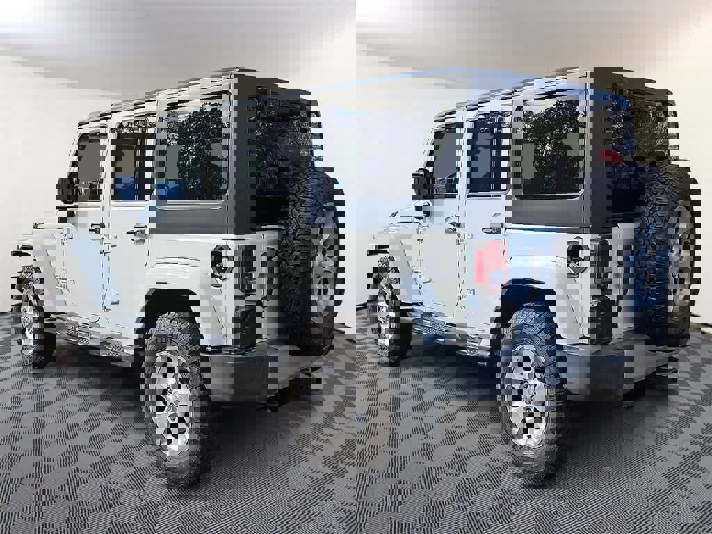 Used 2013 Jeep Wrangler Unlimited Sahara w/ Dual Top Group image 6