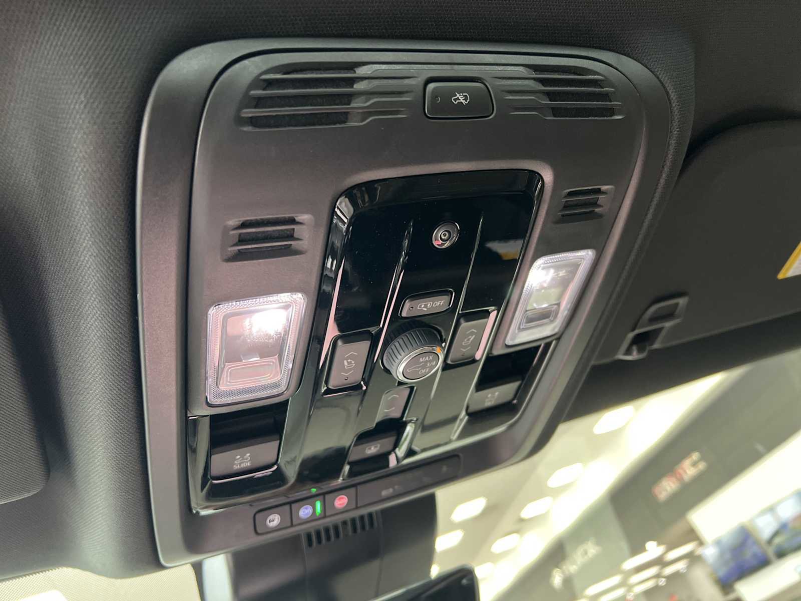 New 2026 GMC Yukon Denali Ultimate AWD/4WD image 50