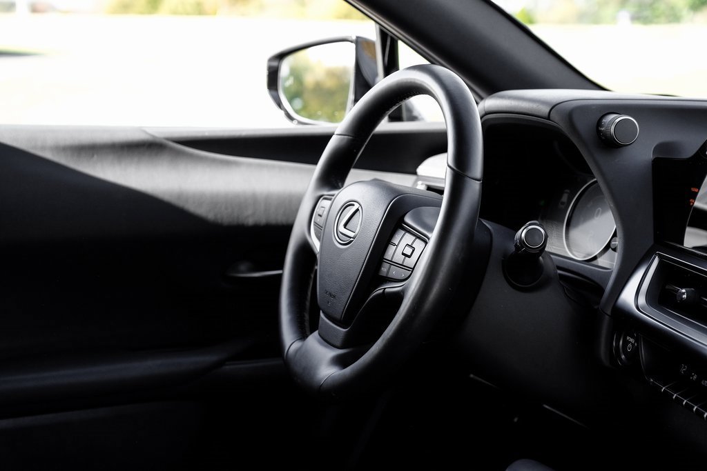 Used 2023 Lexus UX 250h FWD w/ Premium Package image 19