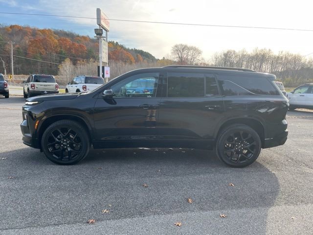 Used 2024 Chevrolet Traverse RS image 9