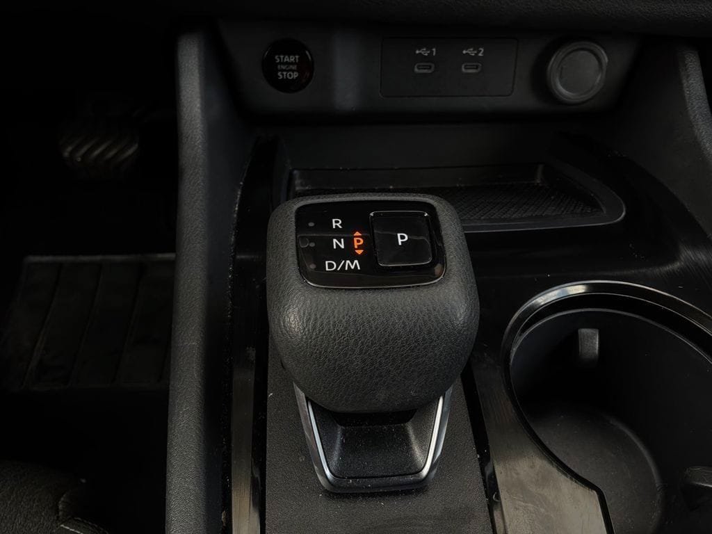 Used 2025 Nissan Rogue SV FWD image 22