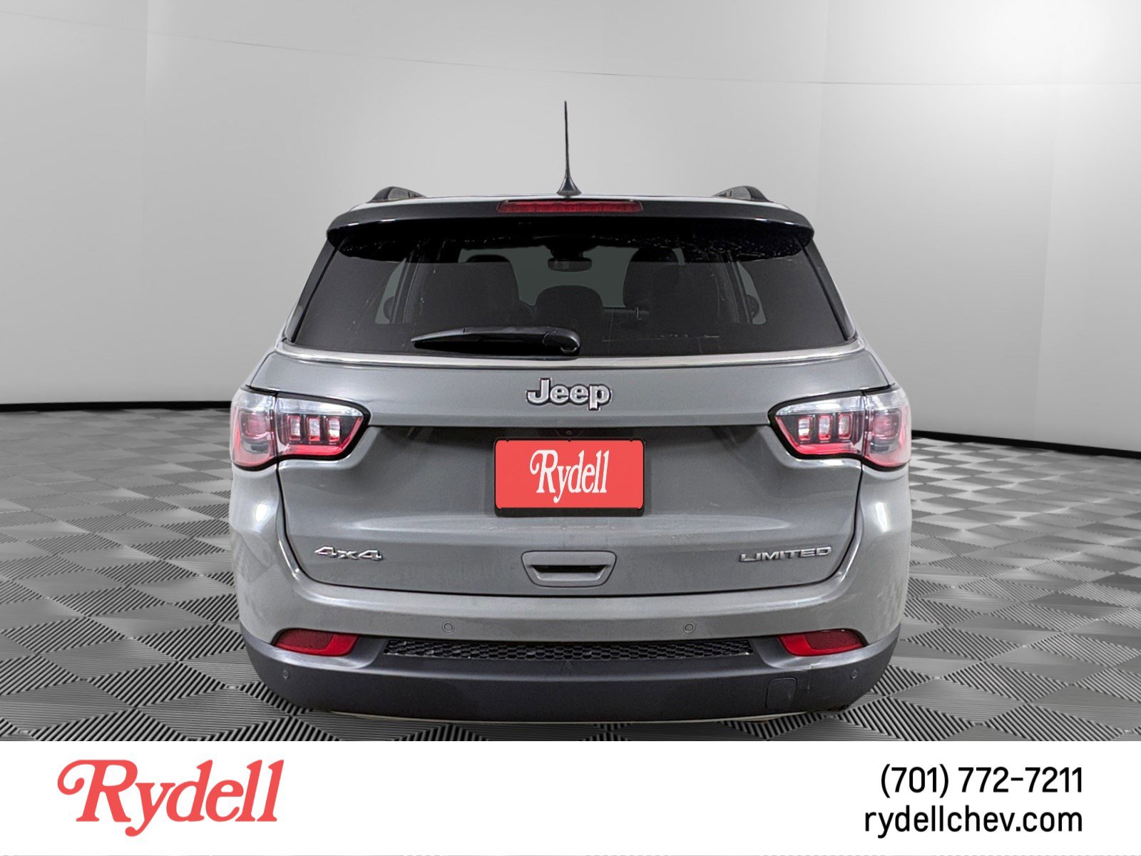 Used 2023 Jeep Compass Limited image 4
