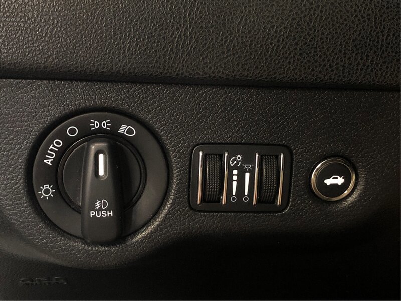 Used 2014 Chrysler 300 S AWD/4WD image 28