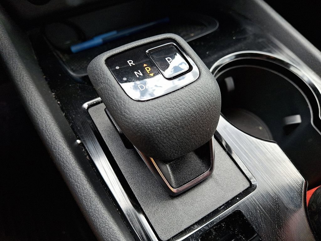 Used 2025 Nissan Rogue SV image 12