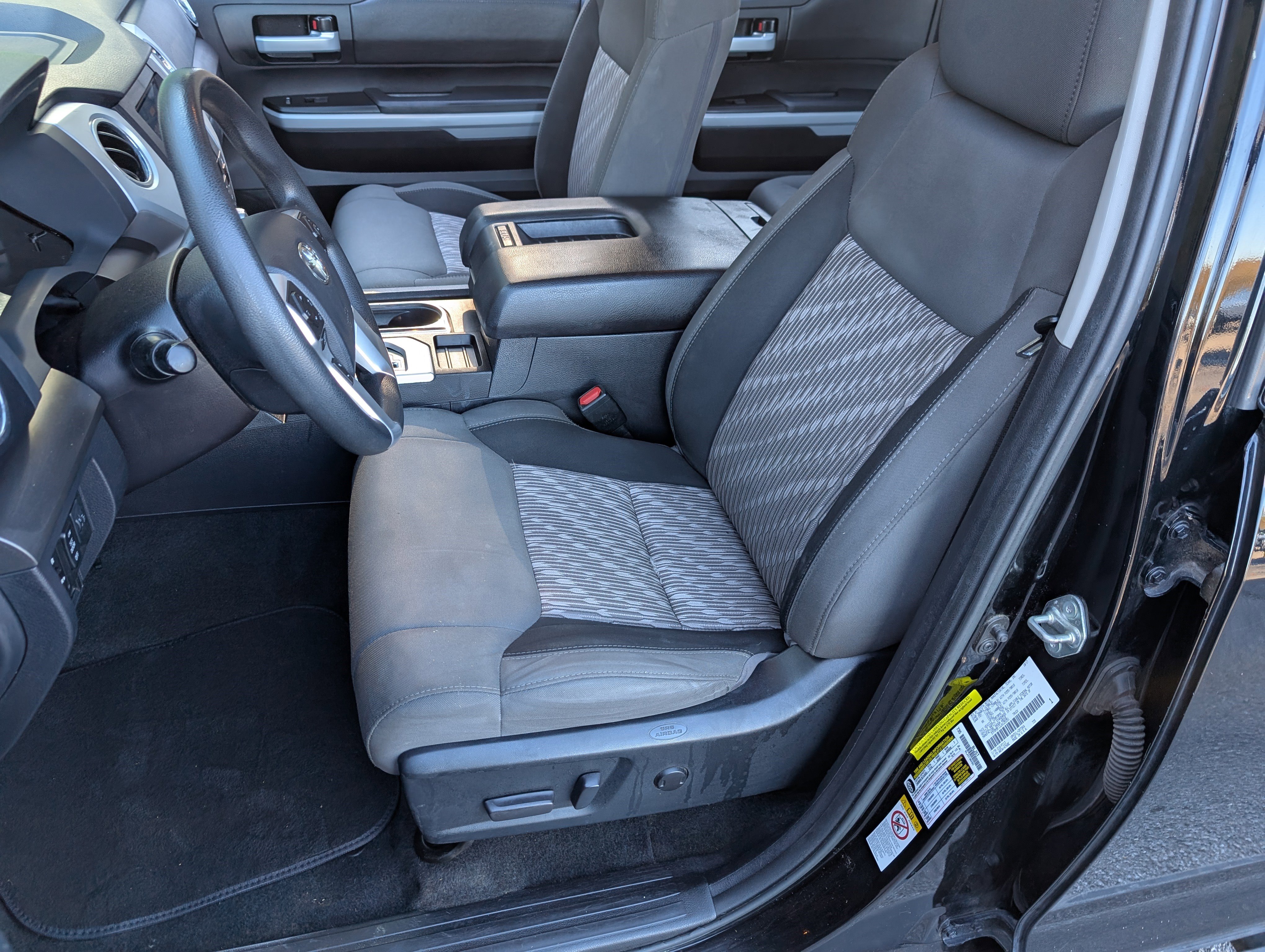 Used 2018 Toyota Tundra SR5 w/ SR5 Upgrade Package image 16