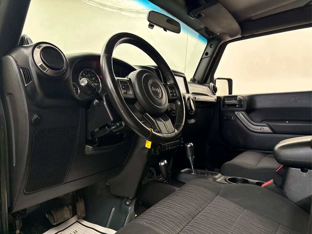 Used 2011 Jeep Wrangler Unlimited Sport image 29