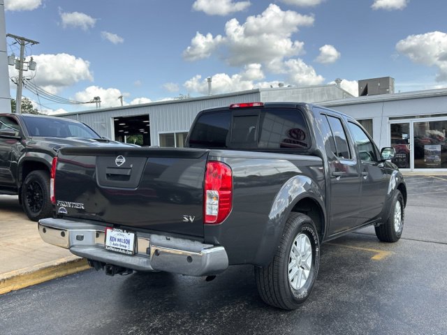 Used 2015 Nissan Frontier SV w/ SV Value Truck Package RWD image 10