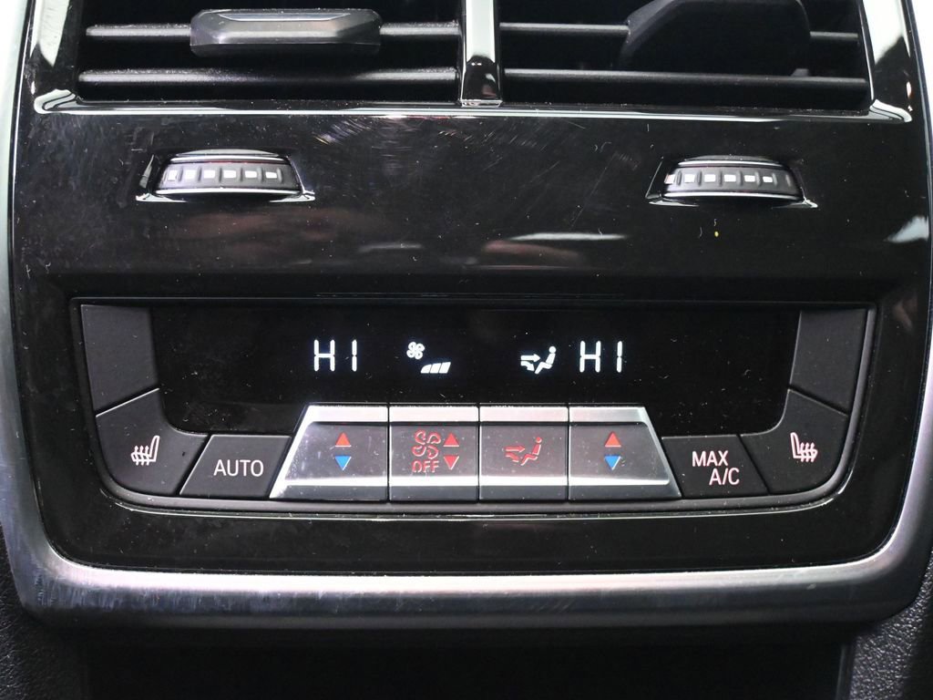 Used 2023 BMW X6 M50i w/ Premium Enhanced Package image 22