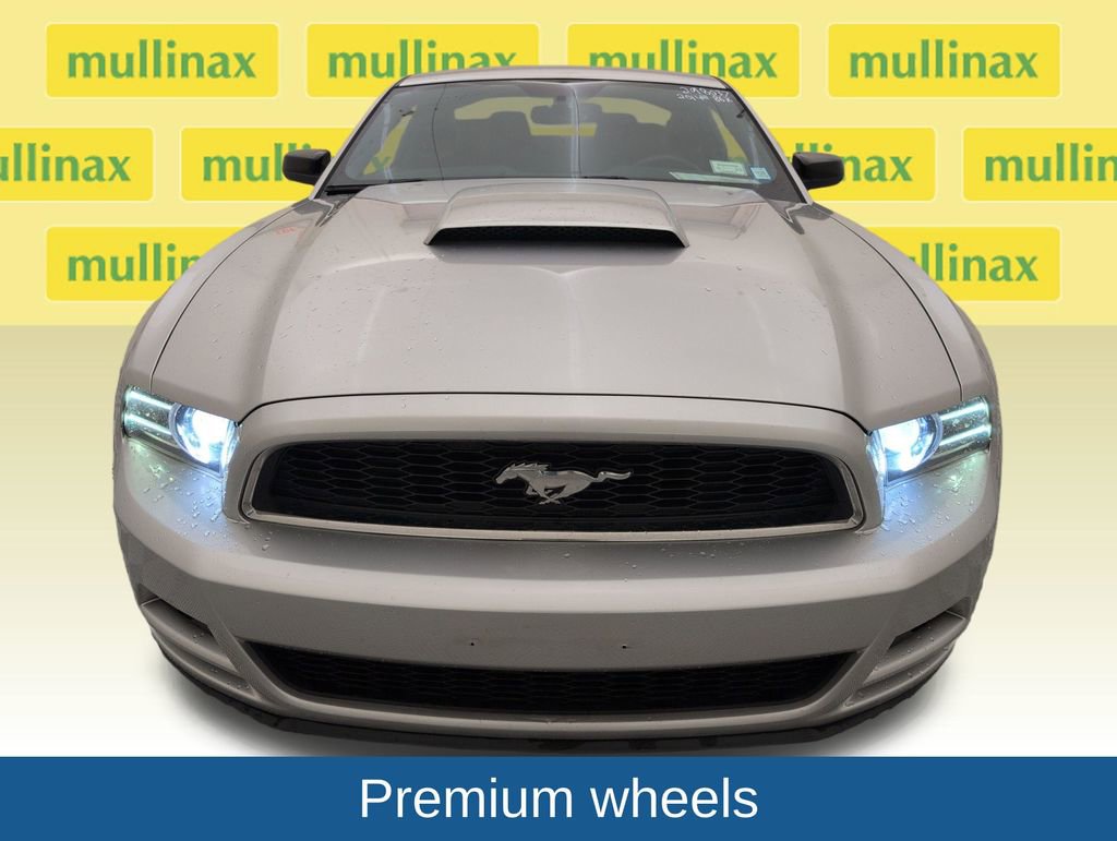 Used 2014 Ford Mustang Coupe w/ Equipment Group 102A RWD image 13