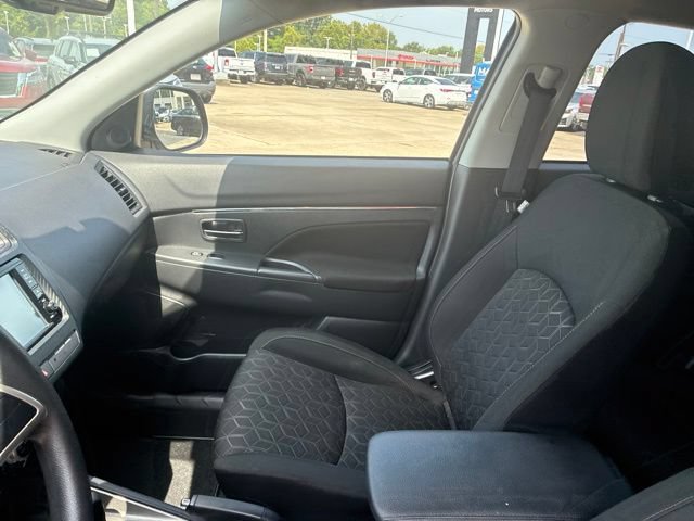 Used 2025 Mitsubishi Outlander Sport ES AWD/4WD image 16