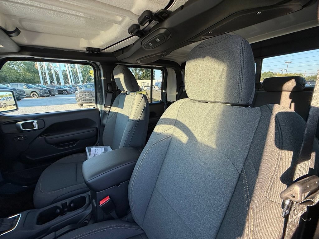 New 2026 Jeep Gladiator Sport AWD/4WD image 13