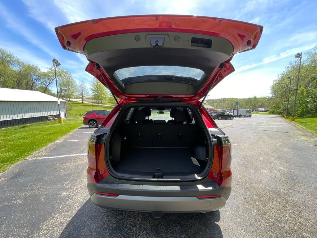 Certified 2026 Chevrolet Equinox LT AWD/4WD image 16