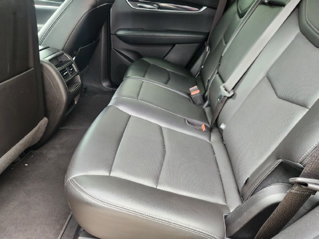 Used 2022 Cadillac XT5 Premium Luxury w/ Technology Package AWD/4WD image 30