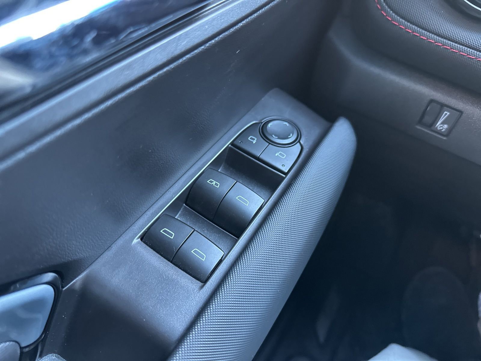 Used 2023 Chevrolet Colorado Z71 w/ Z71 Convenience Package 2 image 33