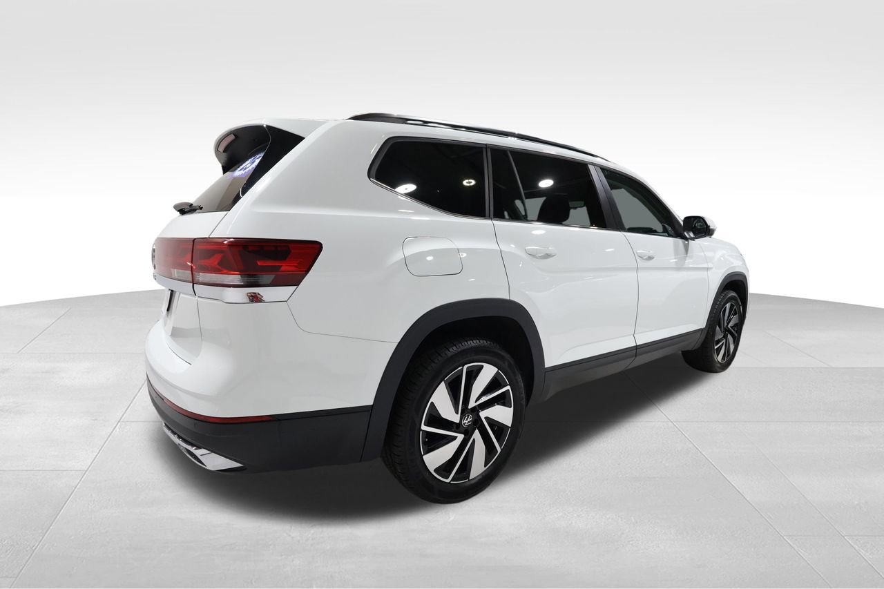 Used 2025 Volkswagen Atlas SE FWD image 4