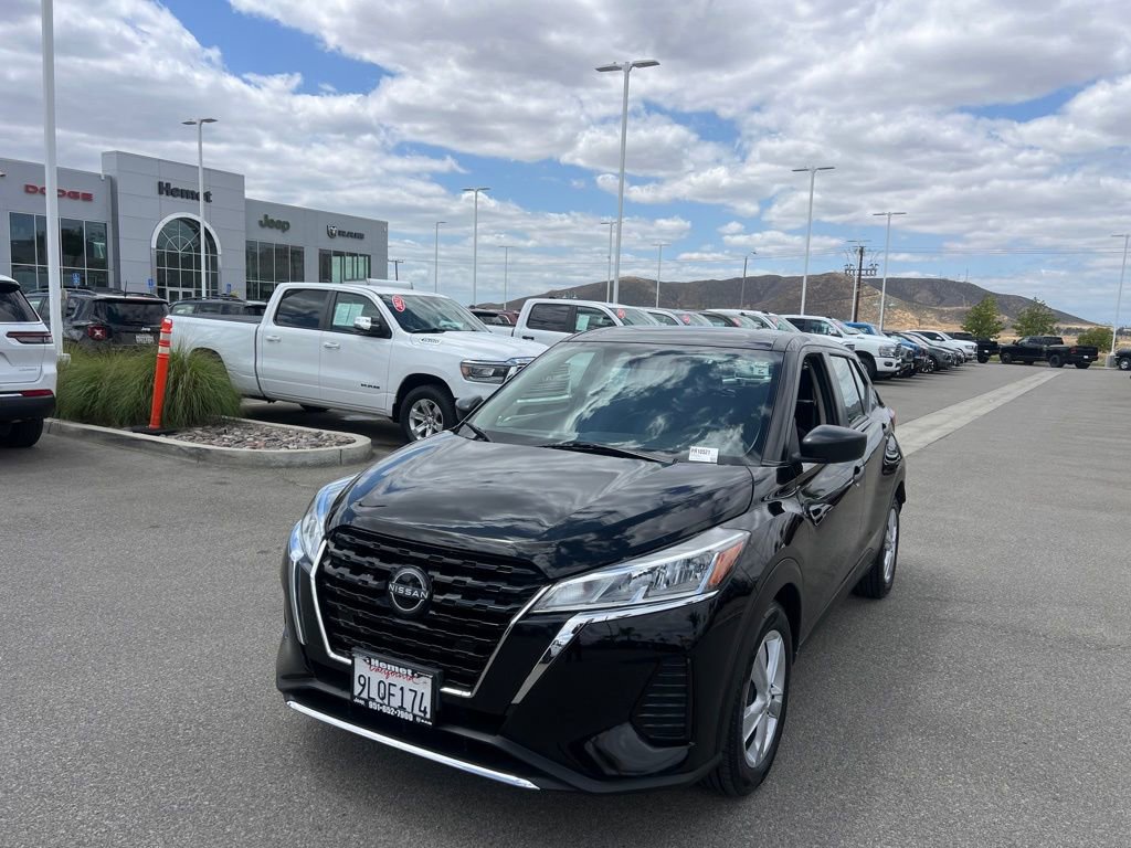 Used 2024 Nissan Kicks S FWD image 4