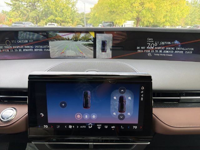 New 2026 Lincoln Nautilus Reserve AWD/4WD image 17