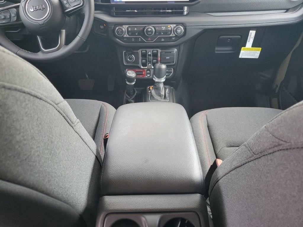 New 2025 Jeep Gladiator Rubicon w/ Convenience Group AWD/4WD image 27