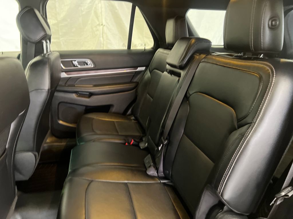 Used 2016 Ford Explorer Limited image 35