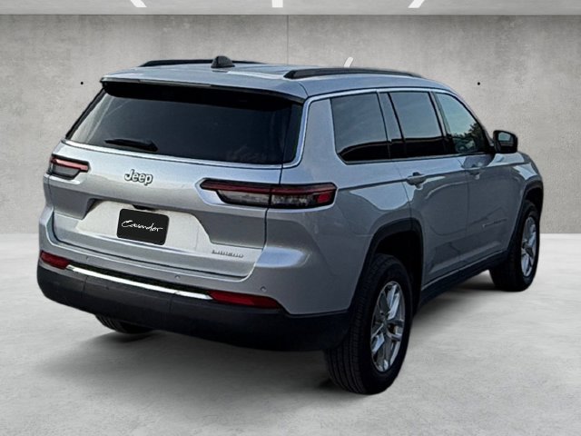 Used 2024 Jeep Grand Cherokee L Laredo w/ Luxury Tech Group I RWD image 16