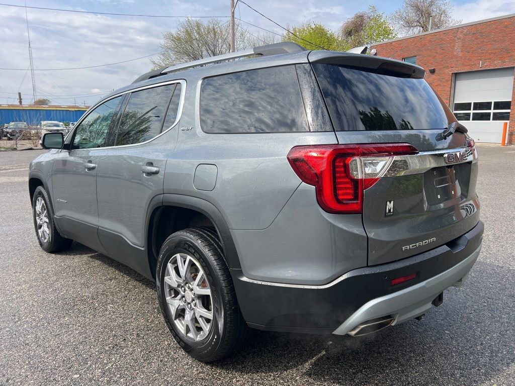 Used 2020 GMC Acadia SLT w/ Driver Alert Package II FWD image 3