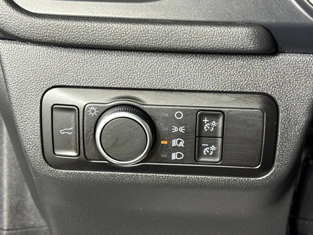 Used 2025 Ford Escape Active w/ Cold Weather Package AWD/4WD image 14
