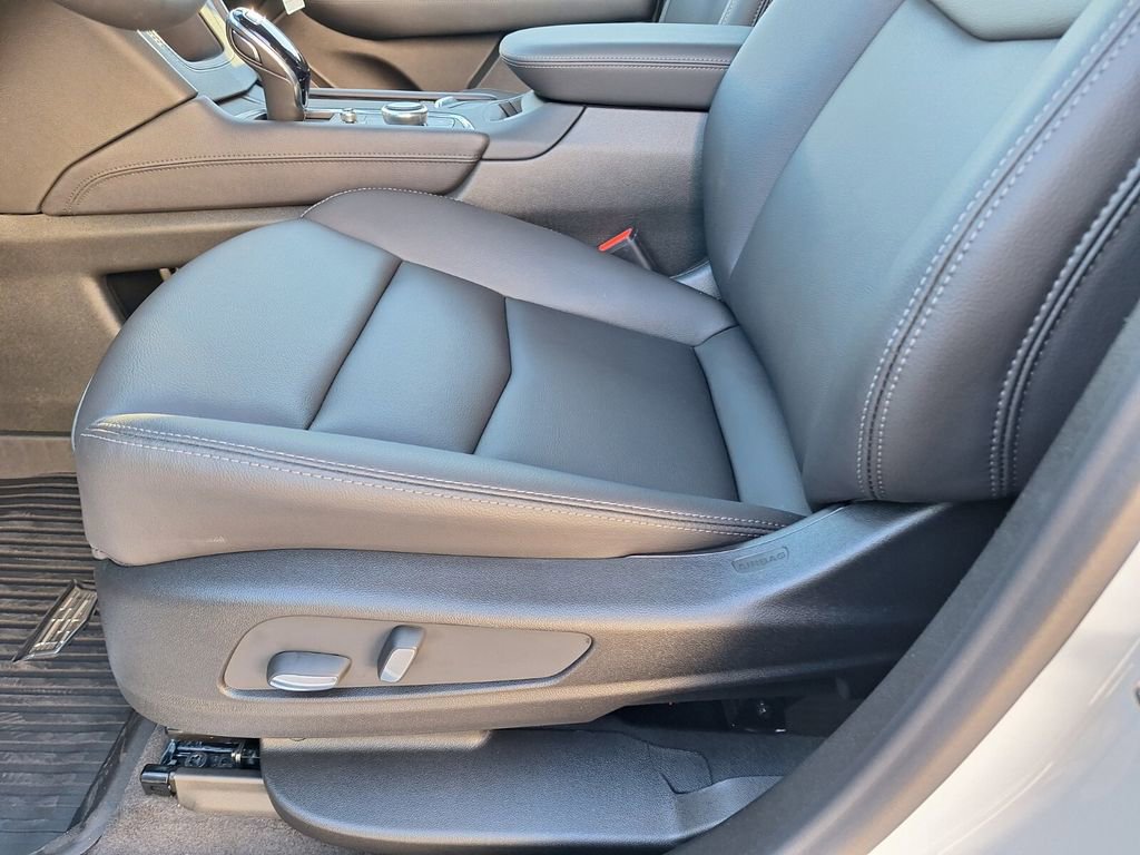 New 2026 Cadillac XT5 Luxury w/ LPO, Floor Liner Package image 28