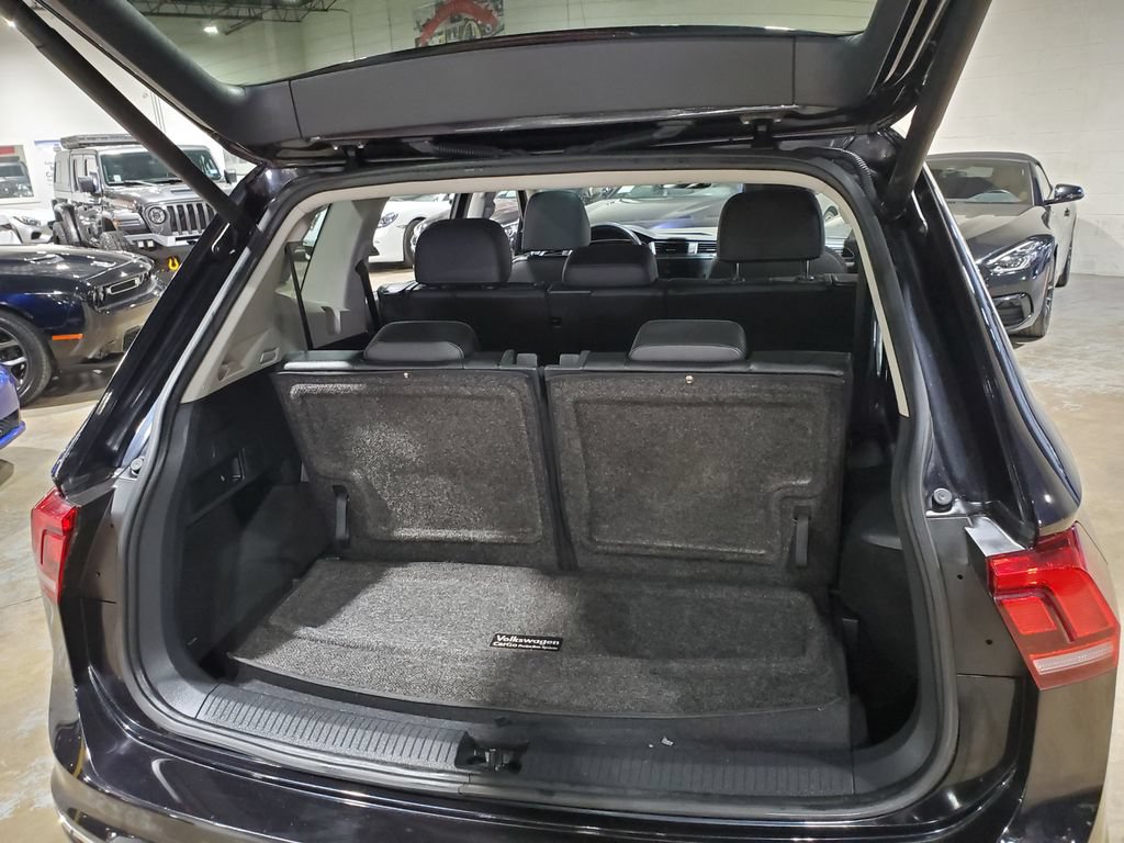 Used 2020 Volkswagen Tiguan SEL FWD image 38