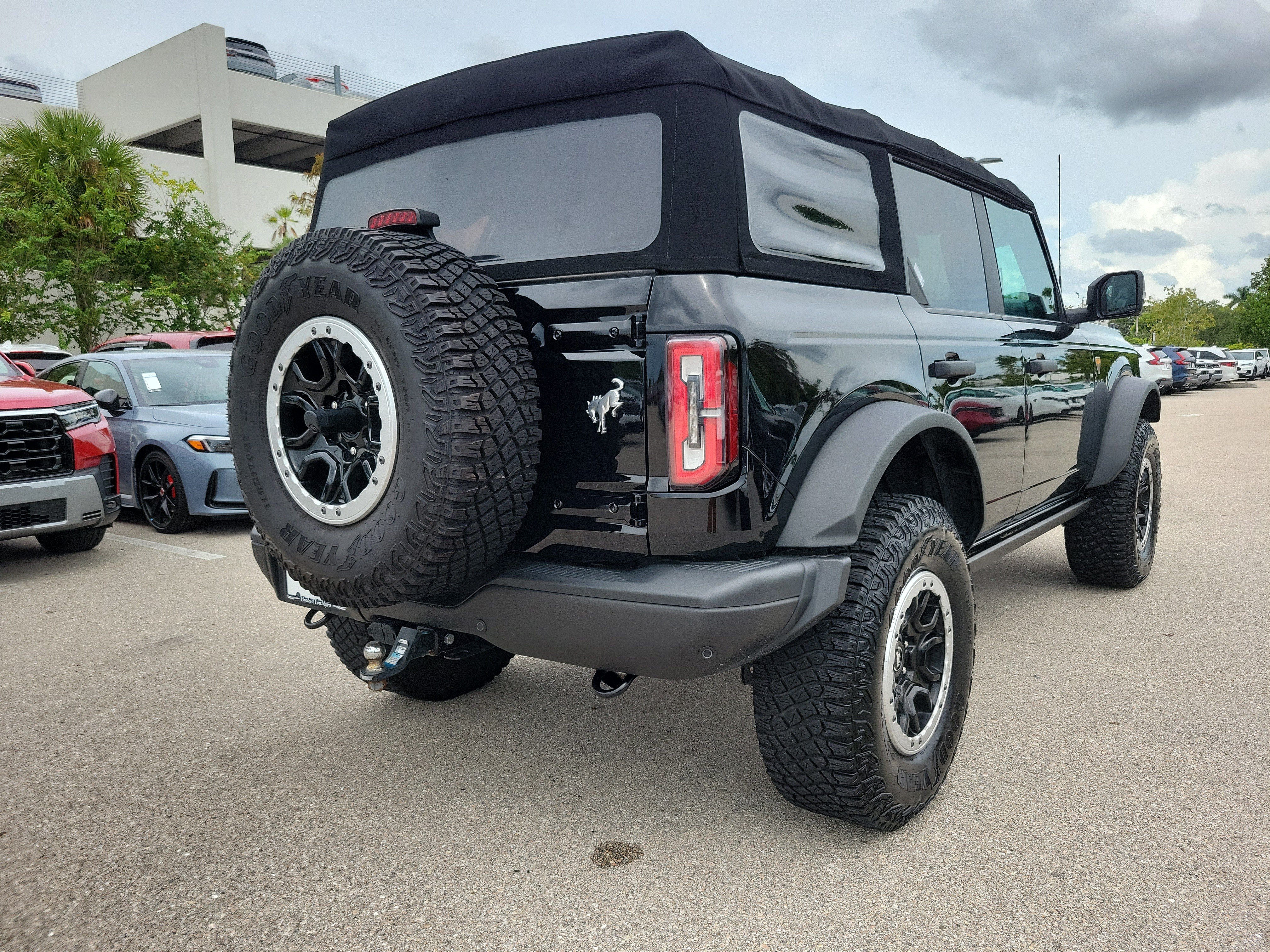 Used 2022 Ford Bronco Badlands AWD/4WD image 6
