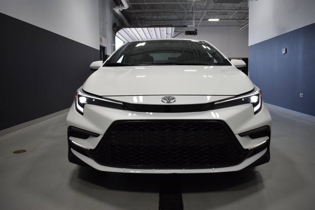Used 2025 Toyota Corolla SE image 6
