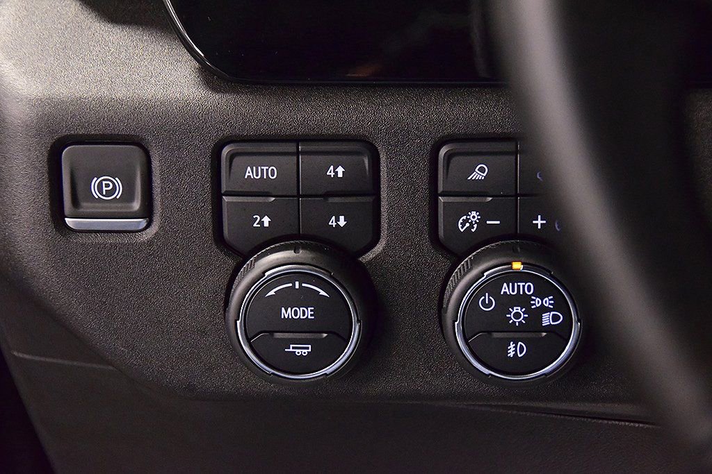 Used 2024 Chevrolet Silverado 1500 High Country w/ Z71 Off-Road Package image 22