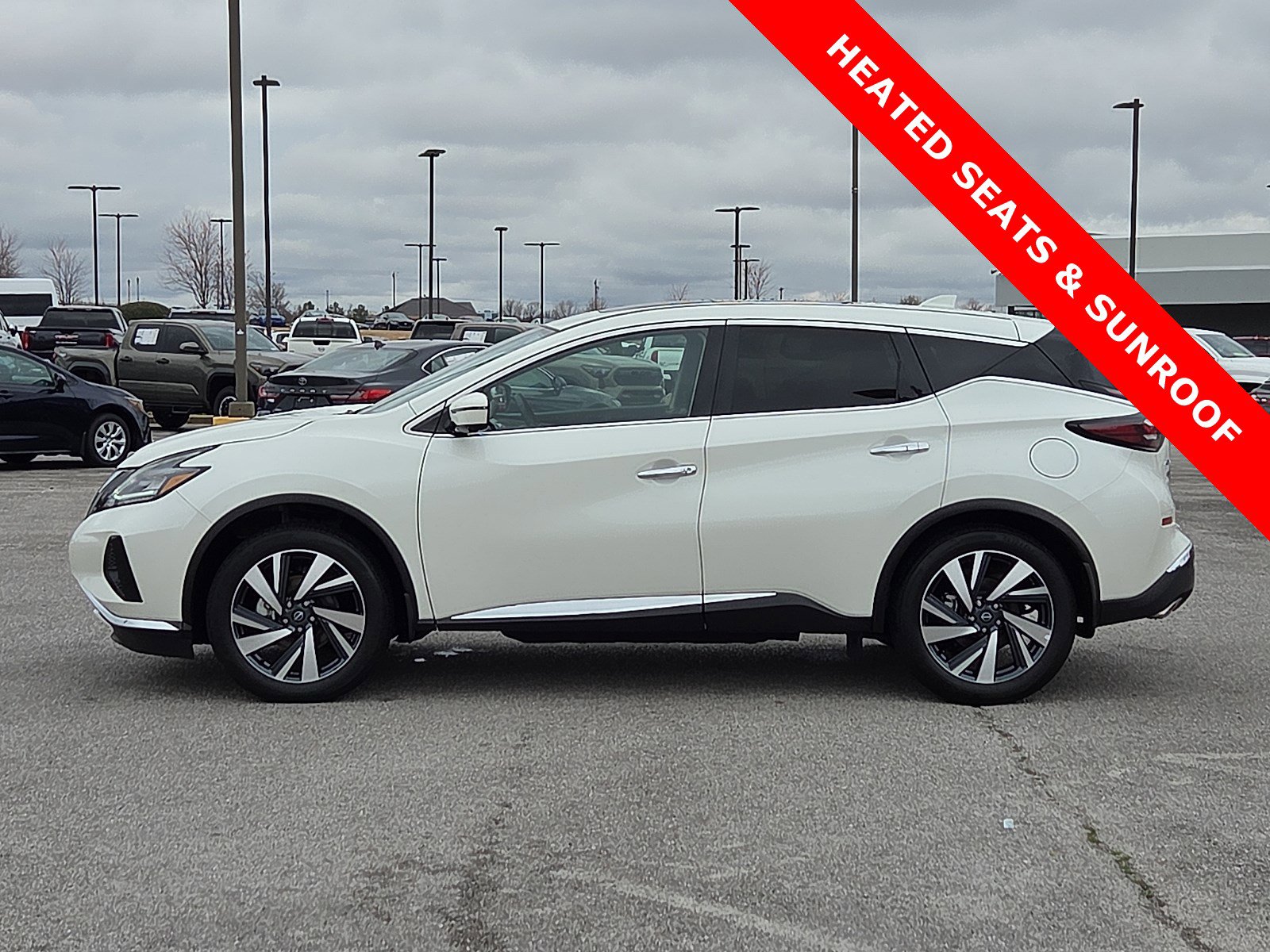 Used 2024 Nissan Murano SL image 3