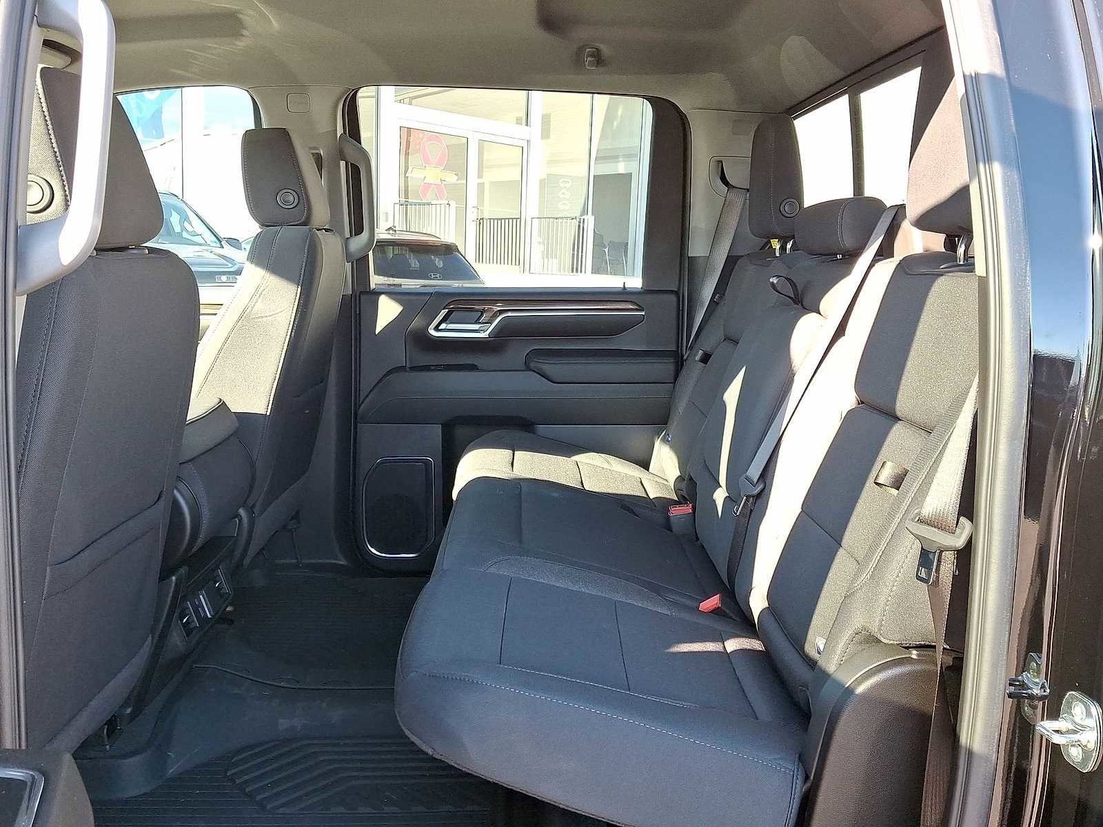 Used 2025 Chevrolet Silverado 2500 LT w/ Convenience Package image 30