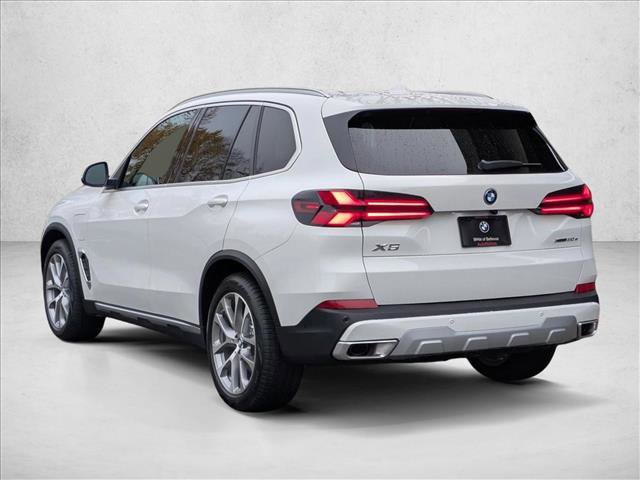 New 2026 BMW X5 xDrive50e w/ Climate Comfort Package AWD/4WD image 8