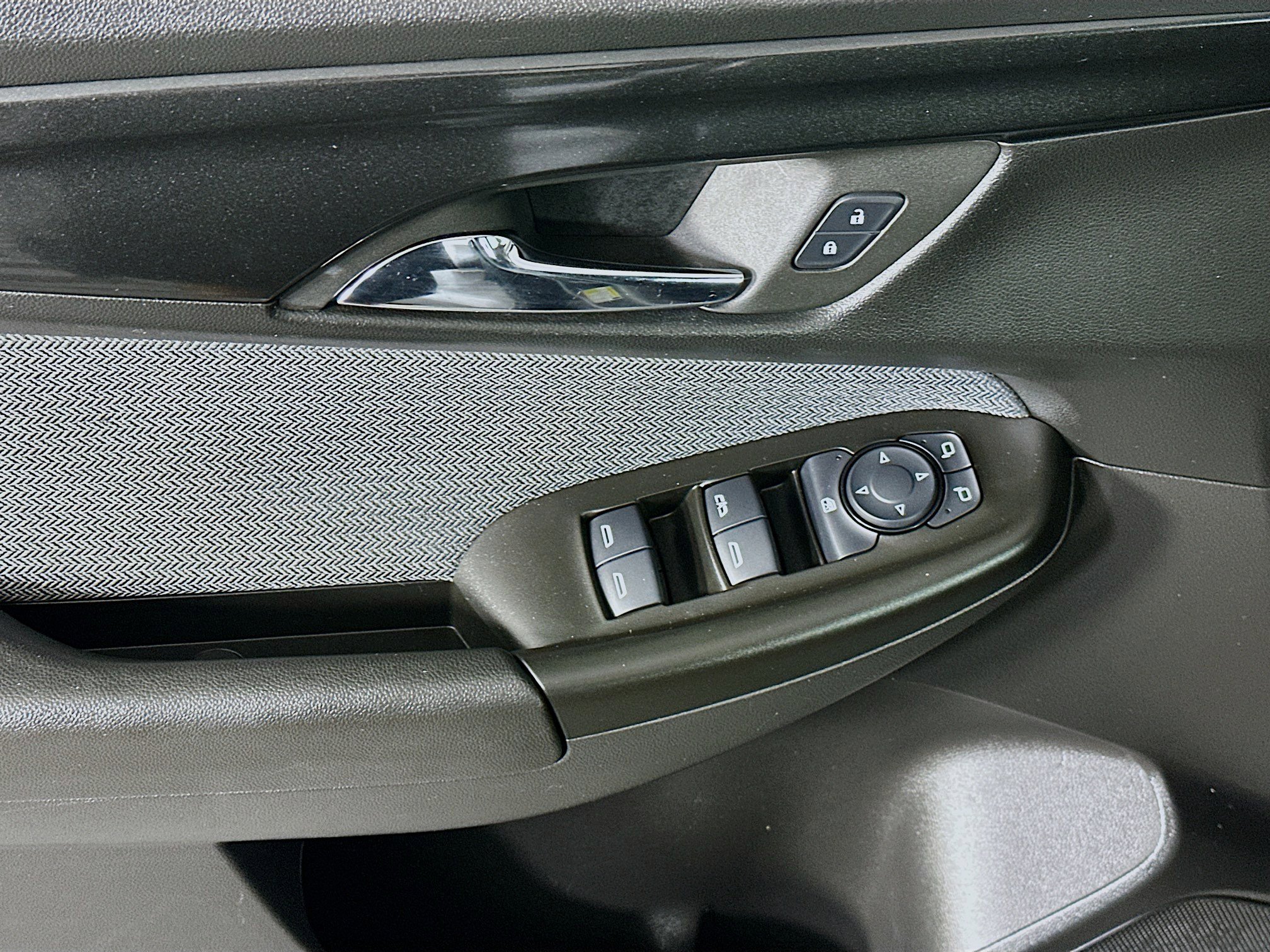 Used 2024 Chevrolet TrailBlazer LS image 15