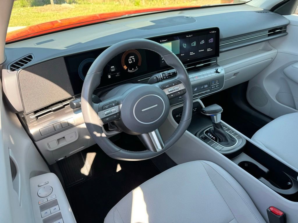 Used 2025 Hyundai Kona SEL image 14