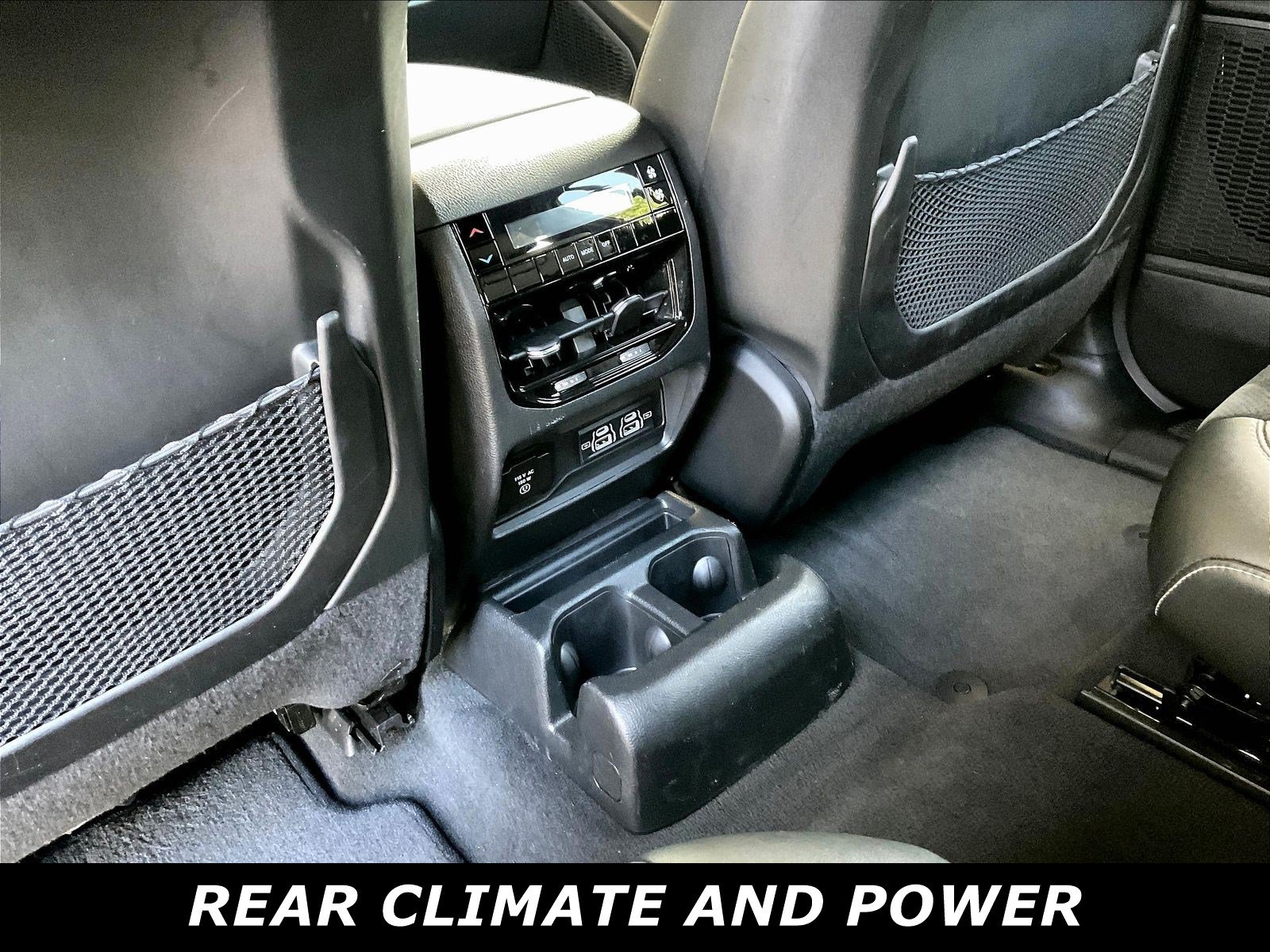 Used 2023 Jeep Grand Cherokee L Altitude AWD/4WD image 10