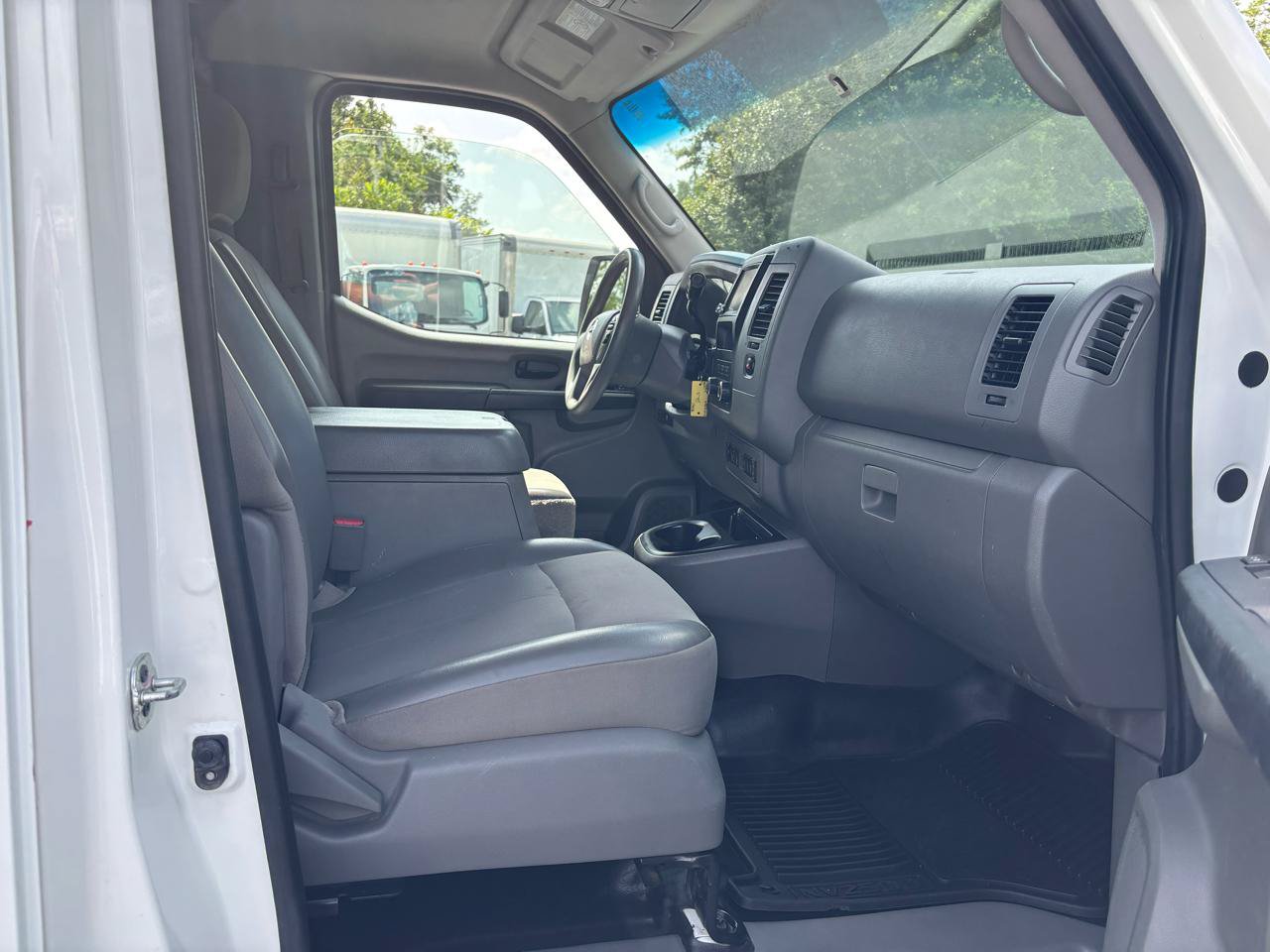 Used 2021 Nissan NV 2500 SV RWD image 11