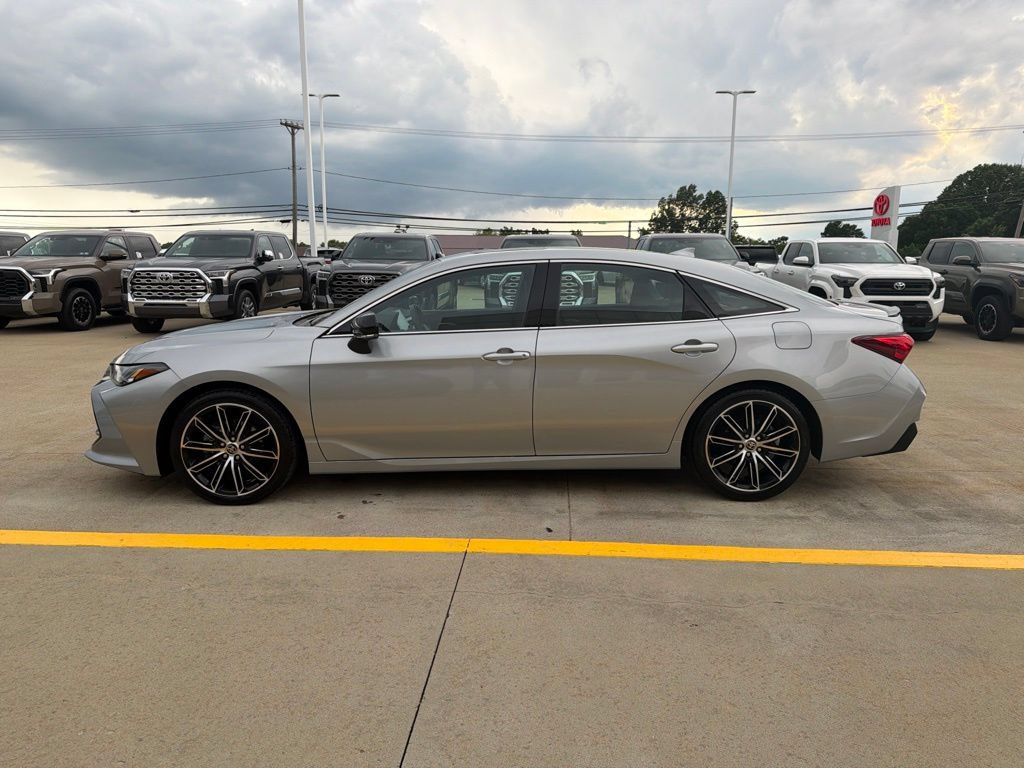 Used 2021 Toyota Avalon Touring w/ Advanced Safety Package FWD image 4