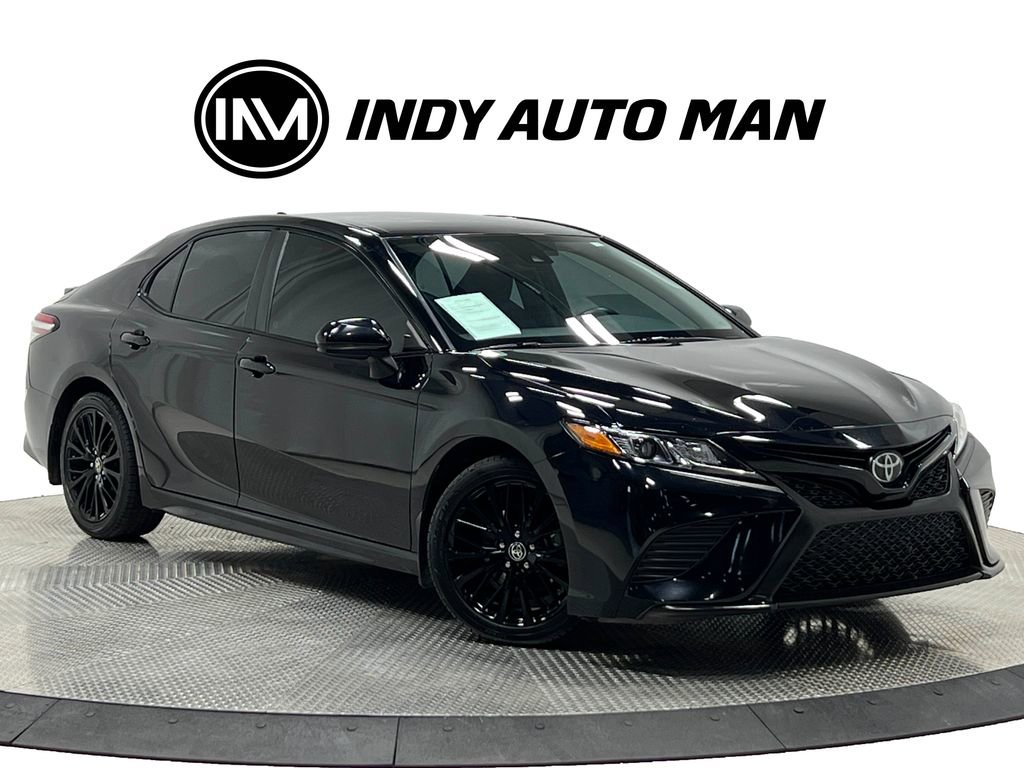 Used 2020 Toyota Camry SE image 2