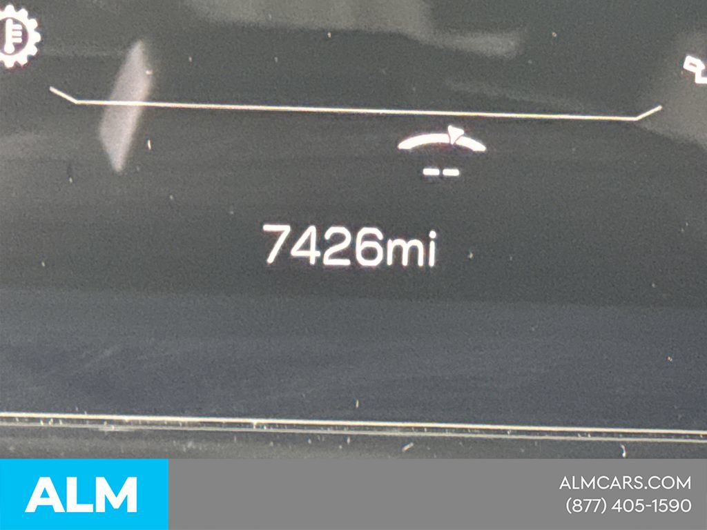 Used 2025 GMC Yukon Elevation w/ Elevation Premium Package AWD/4WD image 32