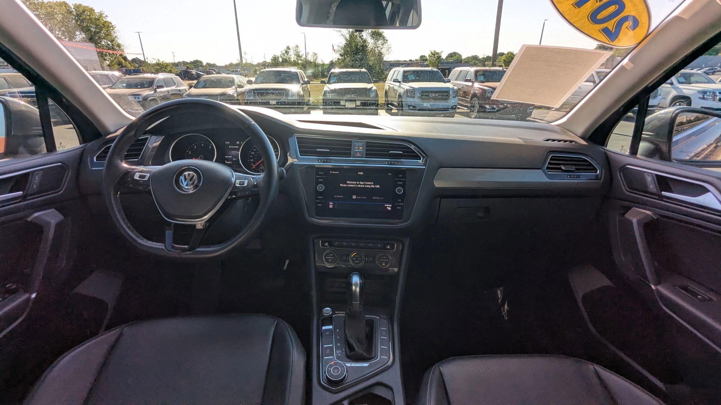 Used 2018 Volkswagen Tiguan SE w/ Panoramic Sunroof Package AWD/4WD image 17
