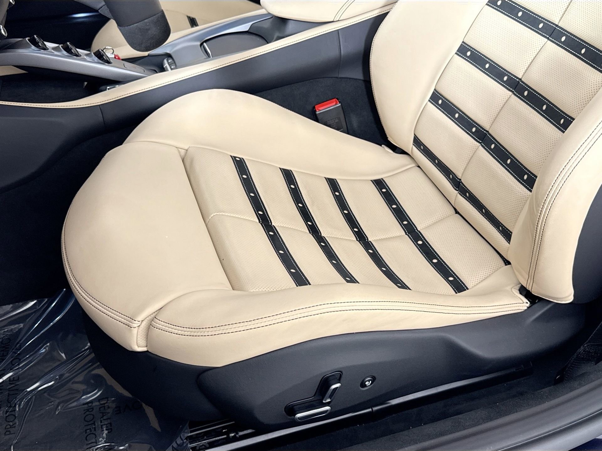 Certified 2023 Ferrari Portofino M RWD image 18
