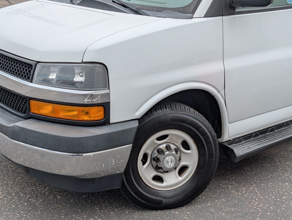 Used 2020 Chevrolet Express 3500 LT w/ LT Preferred Equipment Group RWD image 29