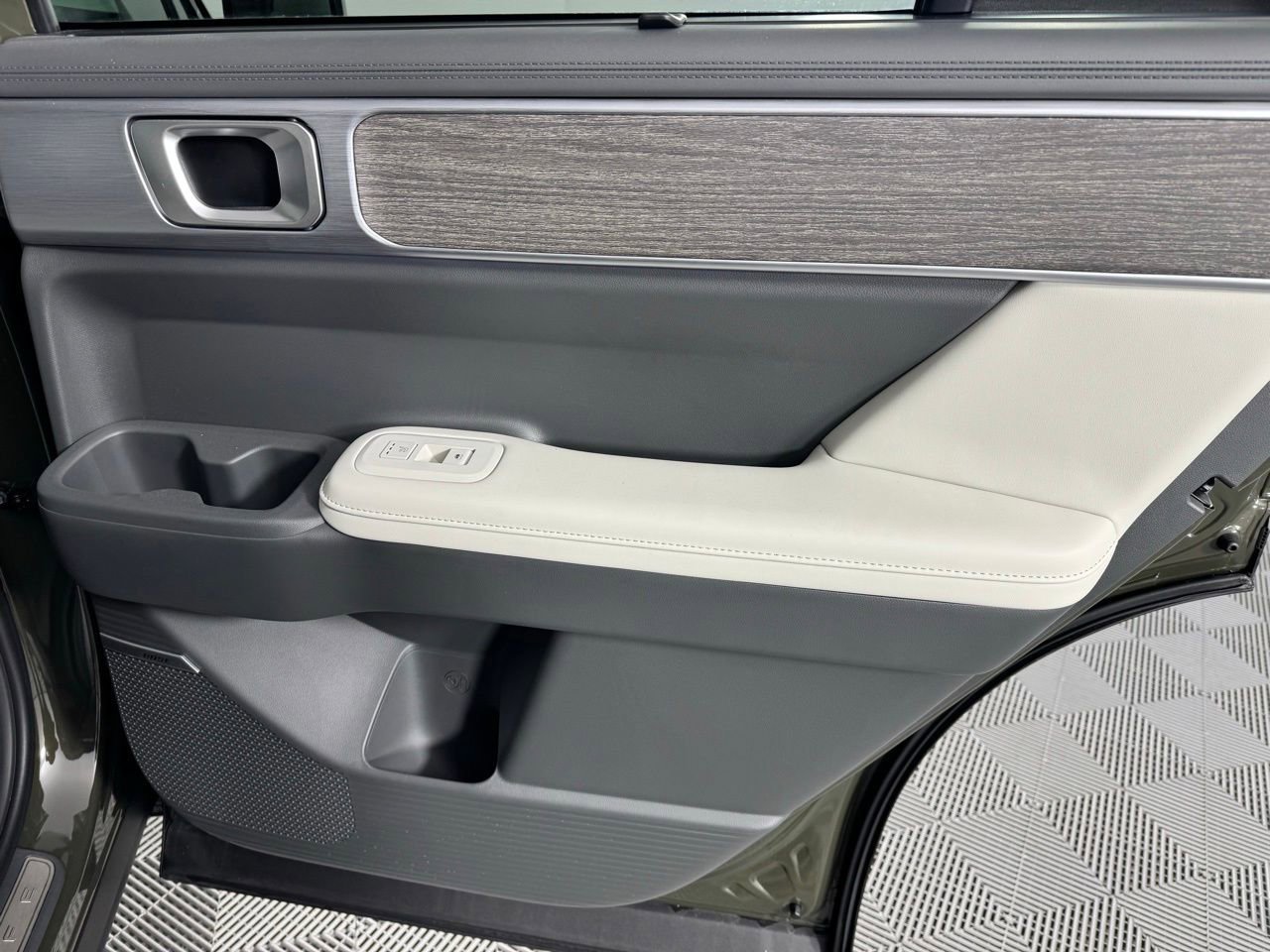 Used 2025 Hyundai Santa Fe Calligraphy image 28